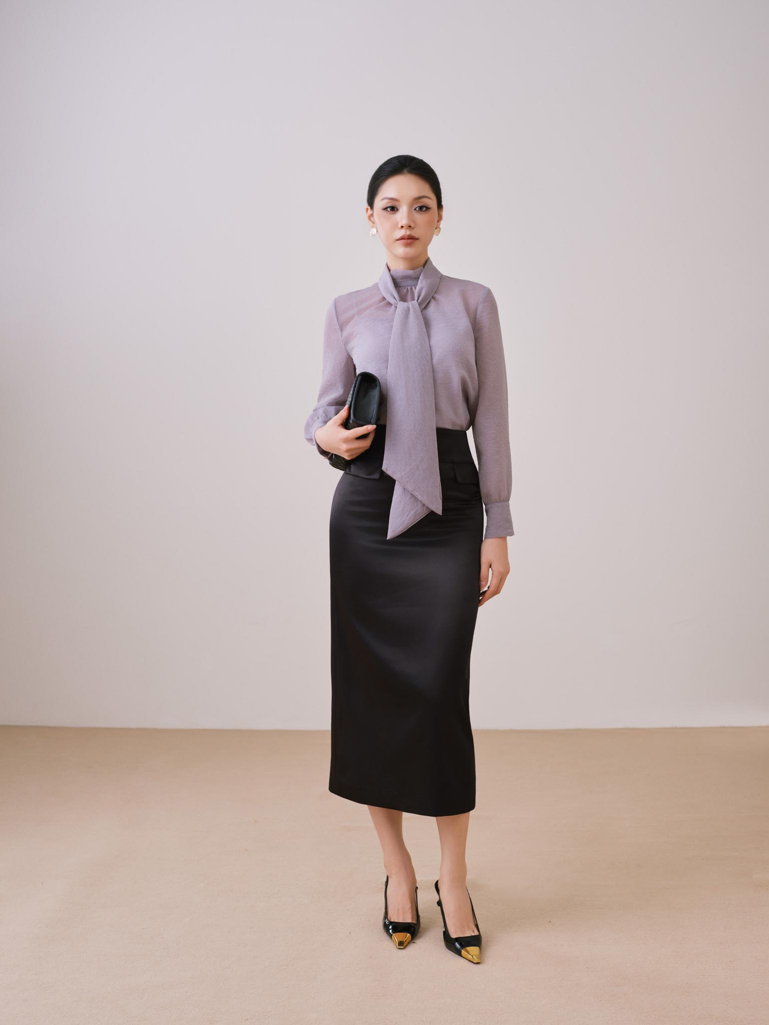 Áo sơ mi cổ cao may nhún